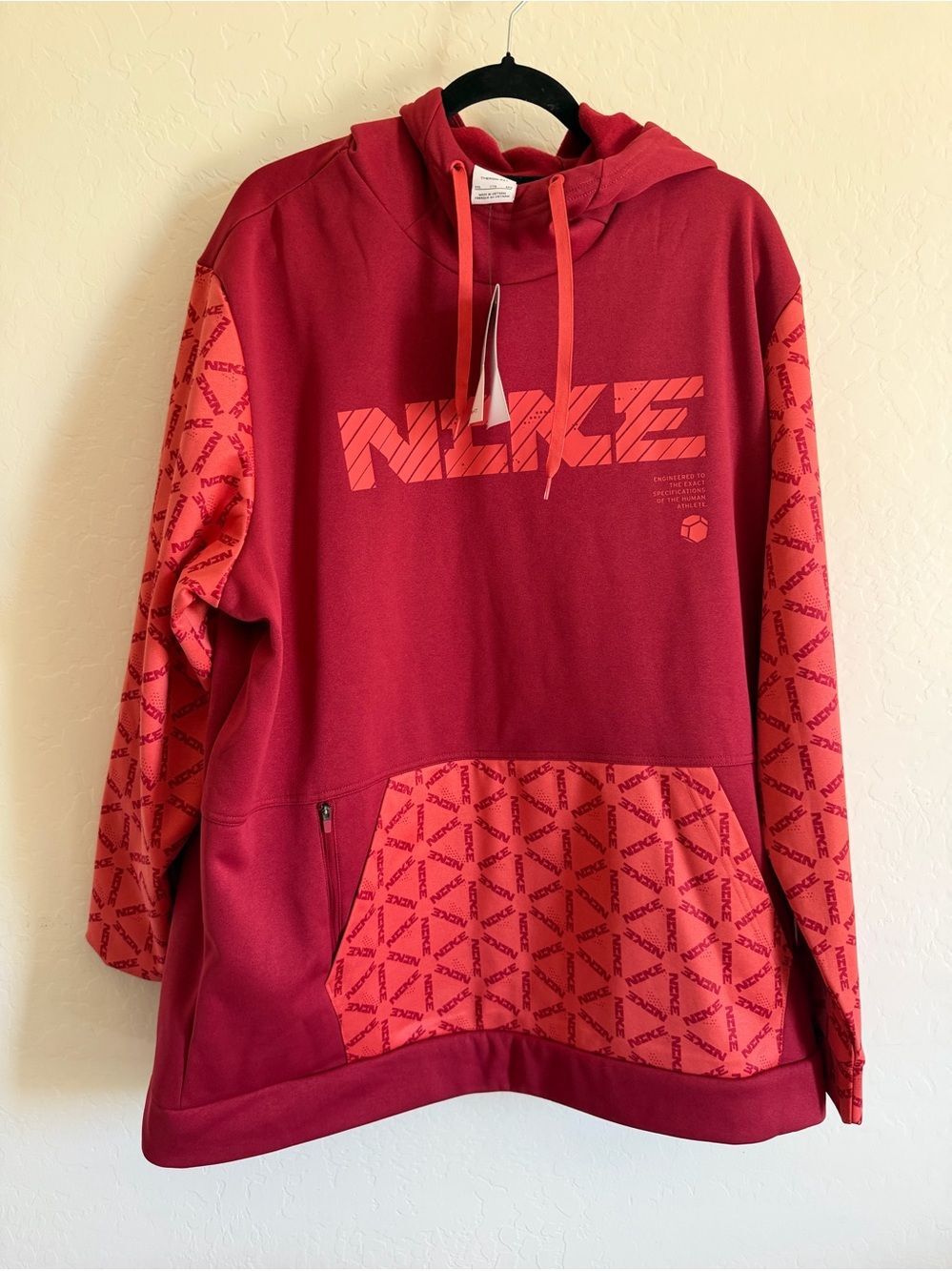 NWT Nike Therma-FIT Graphic Training Hoodie Maroon Red – XXL (DD1762-690)